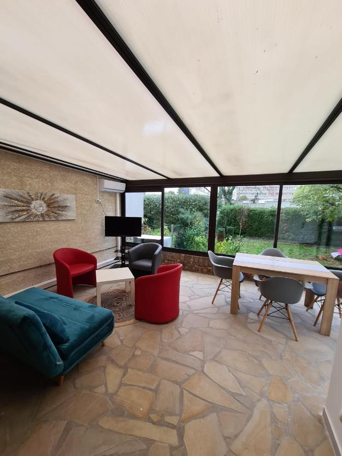 Studio Entierement Equipe Avec Veranda Commune Neuilly-sur-Marne Exterior photo